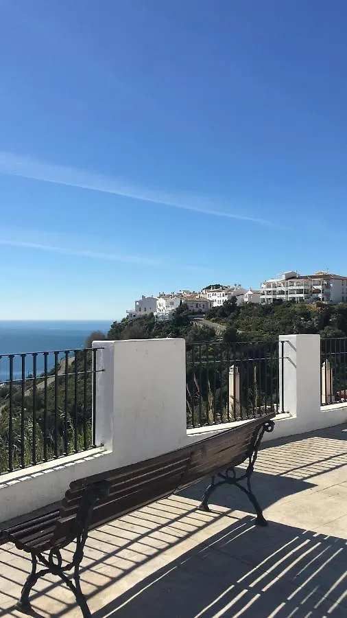 Iris Apartment, בנאלמדנה 0*,