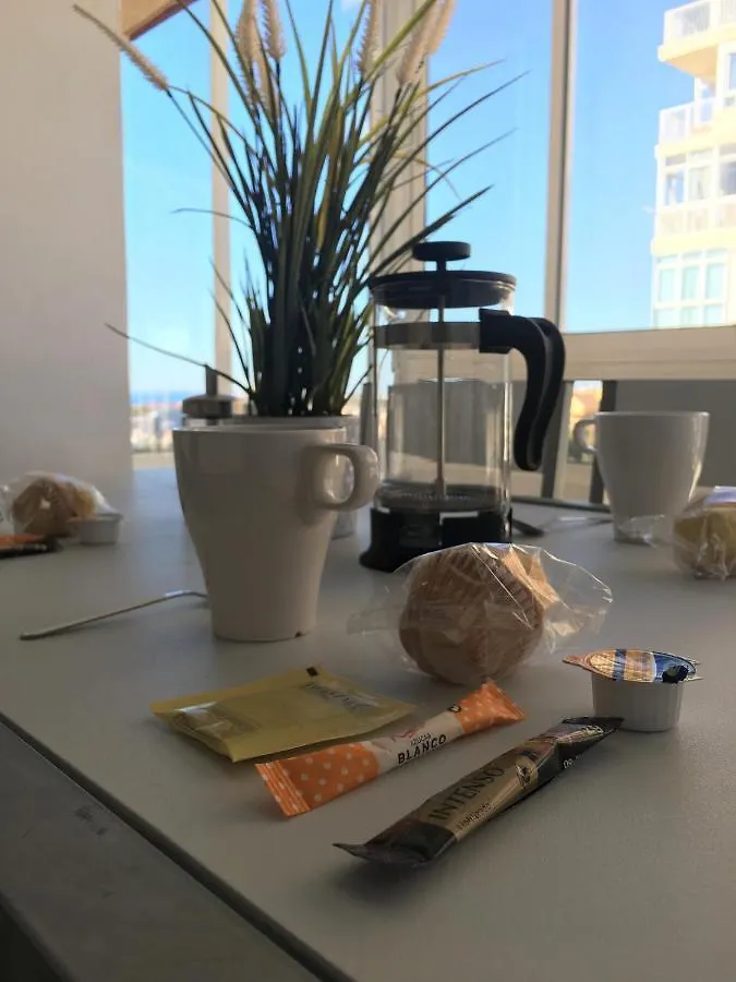 Iris Apartment, בנאלמדנה ספרד